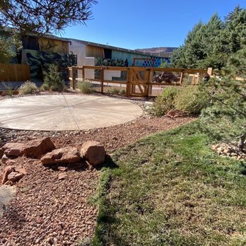 Best Friends Roadhouse - Dog park in the back of the hotel. - Hotels Near Me - Kanab, Utah