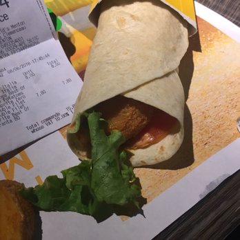 McDonald's - Empty, dead wrap- does not look anything similar to shown in their pictures.. this is my second experience in French McDonald. - Fast Food Near Me - Menton, 06
