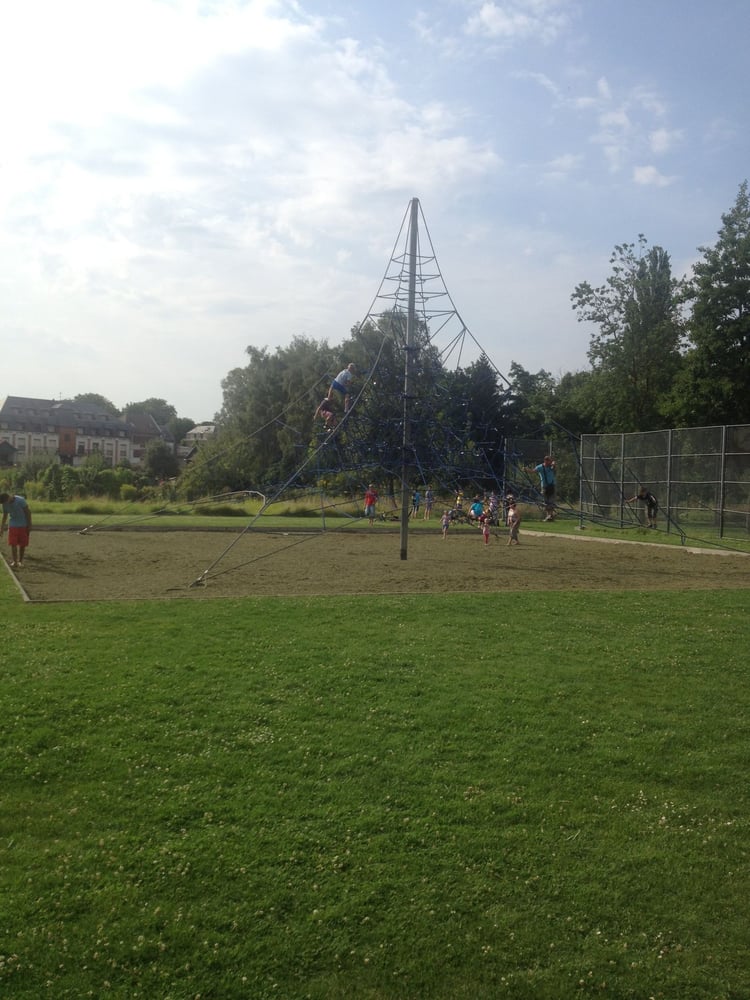 PARC SAINT PIERRE intelligence overview