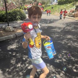 Wu's Warehouse - TRex Bubble Gun