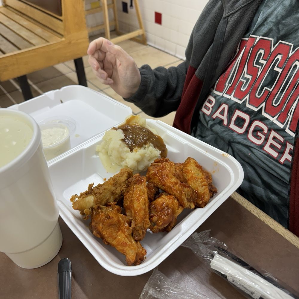 Cafe 30 - Hot wings - American Near Me - Winfield, Alabama