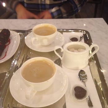 Godiva - Chocolatiers & Shops Near Me - Istanbul, 34