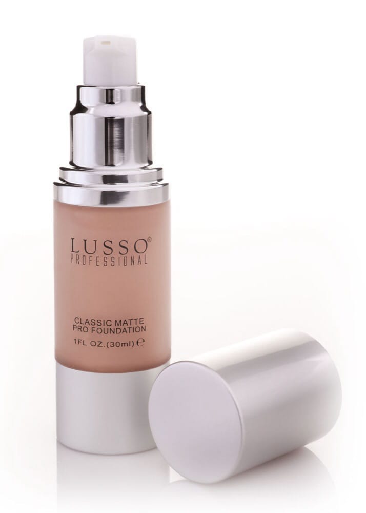 Lusso Cosmetics Logo