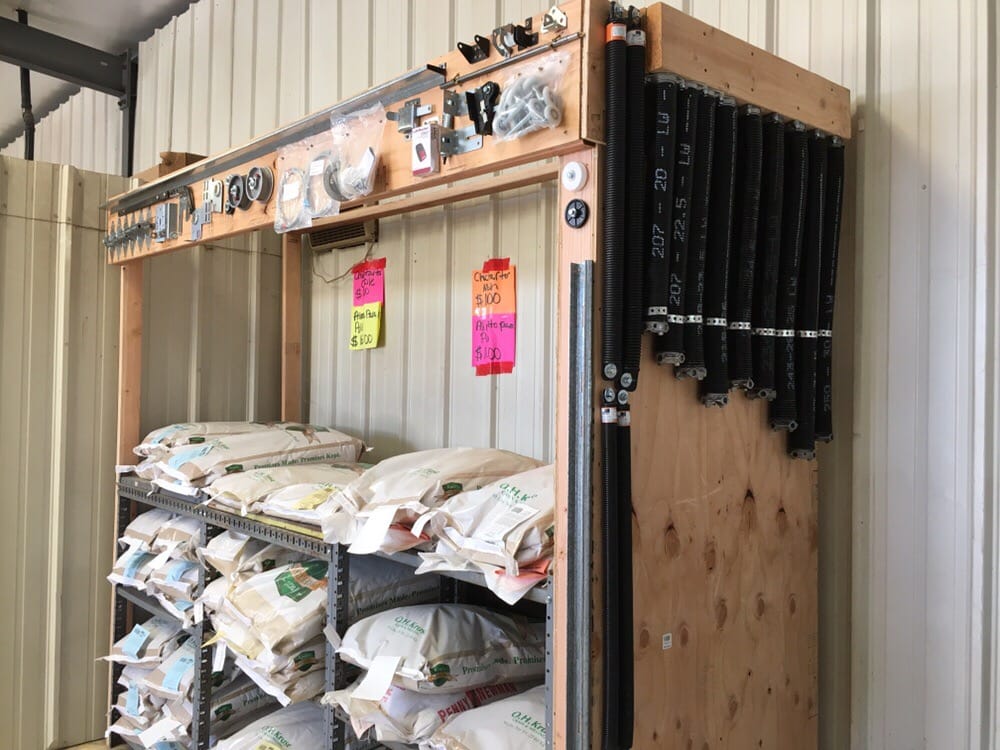 FRANCO’S FEED Updated April 2024 25 Photos 12579 Ave 323, Visalia, California Livestock