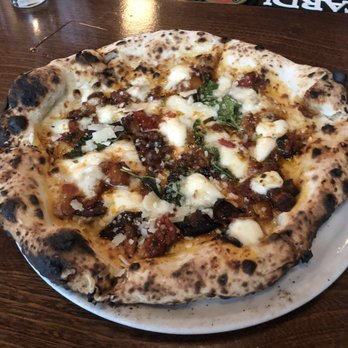 Dellarocco's - Pizza Near Me - Brooklyn, New York