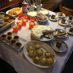 Top Notch Restaurant - Dessert table, super yummy!