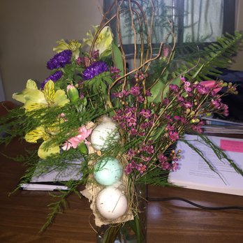 Petal Pushers - This is the outcome of the "Pop of Springtime Bouquet" - Florists Near Me - Indianapolis, Indiana Petal Pushers - This is the outcome of the "Pop of Springtime Bouquet" - Florists Near Me - Indianapolis, Indiana