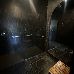 The Strip Barbell - Showers