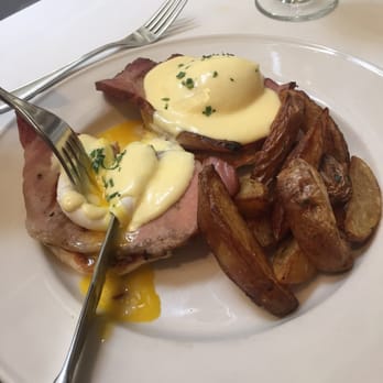 Old Ebbitt Grill - Eggs Benedict - Bars Near Me - Washington, DC, District of Columbia Old Ebbitt Grill - Eggs Benedict - Bars Near Me - Washington, DC, District of Columbia