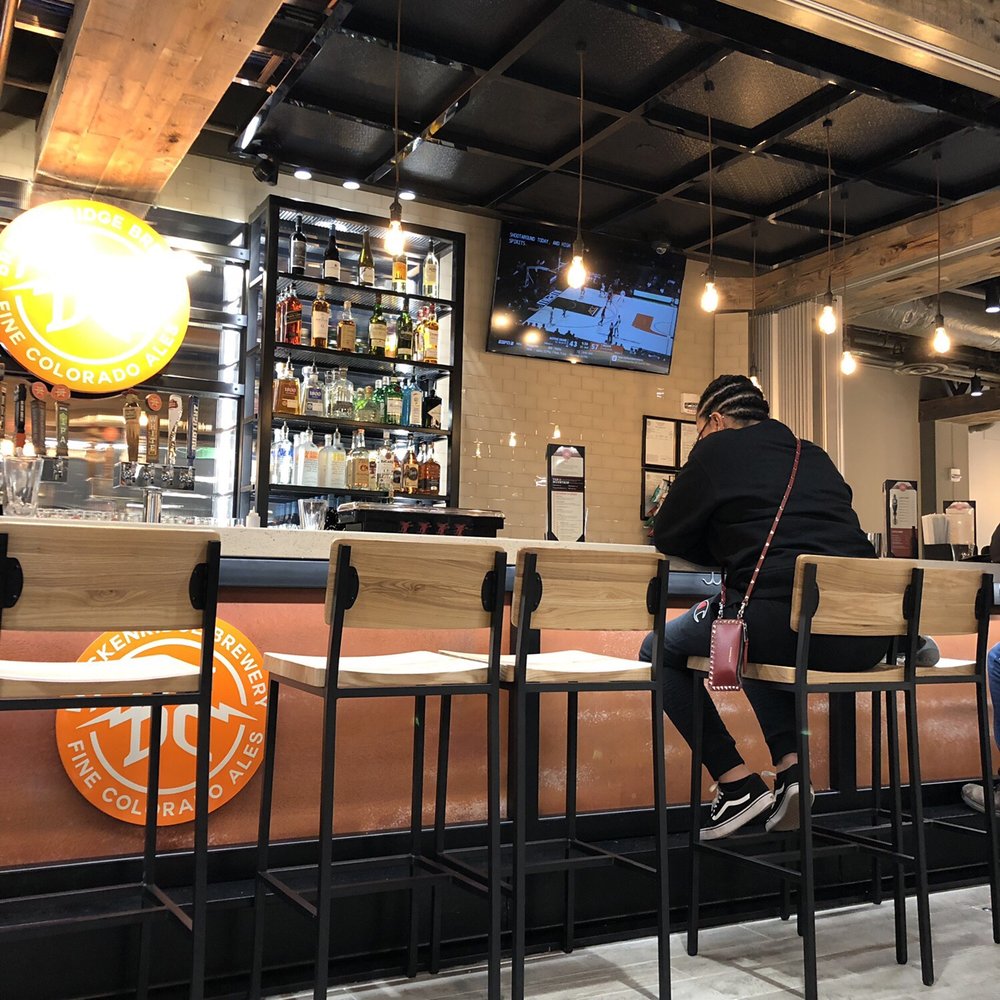 Breckenridge Brewery - Bar area - Brewpubs Near Me - Denver, Colorado Breckenridge Brewery - Bar area - Brewpubs Near Me - Denver, Colorado