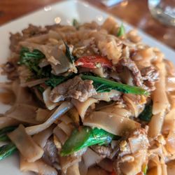 Bamboo Legend - Beef drunken noodles