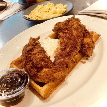 Roux Diner - Chicken n waffles - Breakfast & Brunch Near Me - Chicago, Illinois