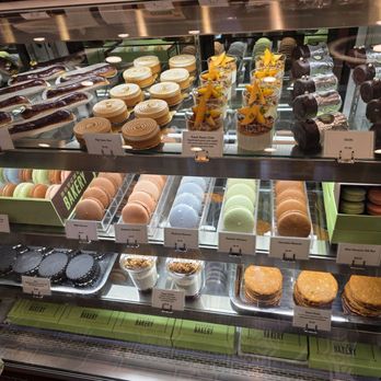 Bouchon Bakery - Display - Bakeries Near Me - Yountville, California Bouchon Bakery - Display - Bakeries Near Me - Yountville, California