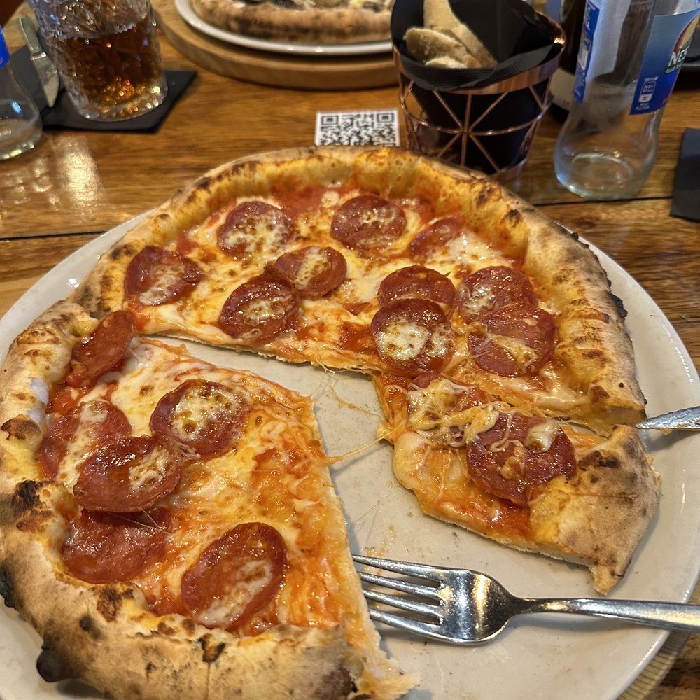 IL Pizzaiolo - Spicy Salami - Pizza Near Me - Porto, 13