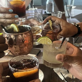 North & Maple Kitchen + Bar - Drinks, drinks and more drinks - New American Near Me - Tinley Park, Illinois