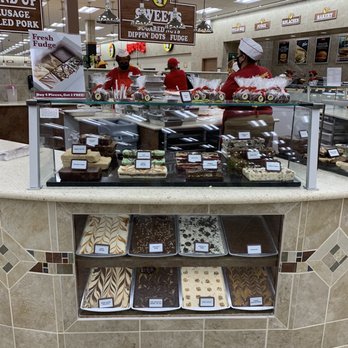 Buc-ee’s - Their fudge shop inside the store - Gas Stations Near Me - Fort Valley, Georgia