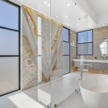 Shower Door Pros - New build spec home walk-in shower enclosure with Starfire clear glass panels. - Glass & Mirrors Near Me - Phoenix, Arizona Shower Door Pros - New build spec home walk-in shower enclosure with Starfire clear glass panels. - Glass & Mirrors Near Me - Phoenix, Arizona