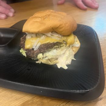 GameCraft Brewing - Smash Burger, delicious! - Brewpubs Near Me - Laguna Hills, California