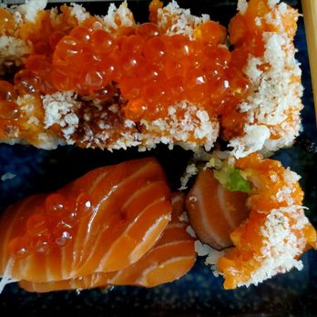 Maguro - It's a Crazy Salmon Roll & sashimi kind of Sunday! (10/13/2019) take-out order - Sushi Bars Near Me - New York, New York Maguro - It's a Crazy Salmon Roll & sashimi kind of Sunday! (10/13/2019) take-out order - Sushi Bars Near Me - New York, New York
