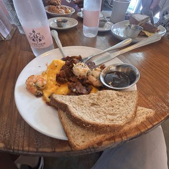 Le Petit Marché - The Grit Stack - Breakfast & Brunch Near Me - Atlanta, Georgia Le Petit Marché - The Grit Stack - Breakfast & Brunch Near Me - Atlanta, Georgia
