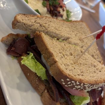Another Broken Egg Cafe - BLTA with Gouda grits with bacon - delicious - Breakfast & Brunch Near Me - Clermont, Florida