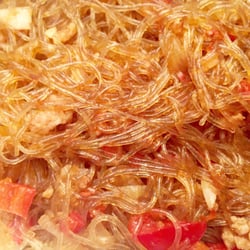 Happy Bar Trattoria - Spaghetti di soia con carne piccante
