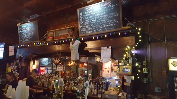 Ms. Mae's by null