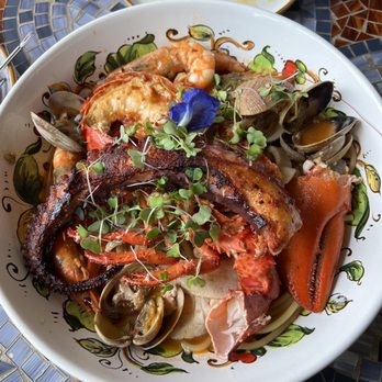 Cipriano's Kitchen - Cioppino w/Octopus - Italian Near Me - Waimea, Hawaii Cipriano's Kitchen - Cioppino w/Octopus - Italian Near Me - Waimea, Hawaii