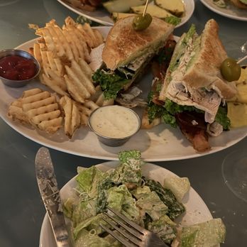AZ88 - 7353 Club - American Near Me - Scottsdale, Arizona