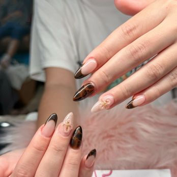 Hibiscus Nail & Spa - Nail Salons Near Me - Honolulu, Hawaii Hibiscus Nail & Spa - Nail Salons Near Me - Honolulu, Hawaii
