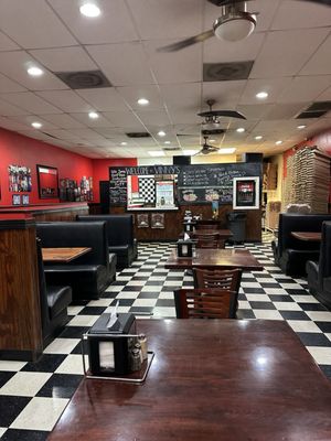 Vinny's Pizza by null