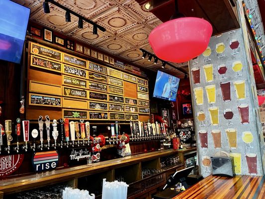 M.L.Rose Craft Beer & Burgers - Capitol View by null