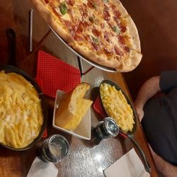 Sauce - New neo ny style pizza is mind-blowing! Seven deadly cheeses pasta!
