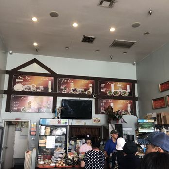 Cho Tam Bien - What you don't see was a long line and a bunch of filled tables - Vietnamese Near Me - Westminster, California
