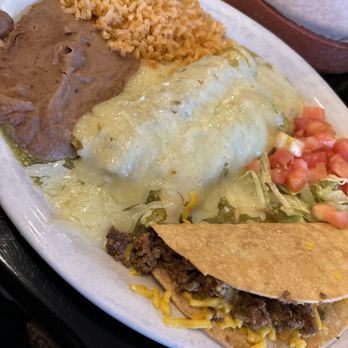 Fajita St. - Mexican plate with green chicken enchiladas. - Mexican Near Me - Comfort, Texas Fajita St. - Mexican plate with green chicken enchiladas. - Mexican Near Me - Comfort, Texas
