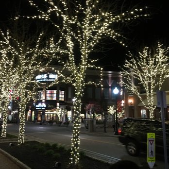 Blue Back Square - Shopping Centers Near Me - West Hartford, Connecticut