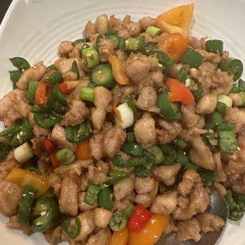 Sichuan Style Restaurant - Diced chicken with three pepper - Szechuan Near Me - Berkeley, California Sichuan Style Restaurant - Diced chicken with three pepper - Szechuan Near Me - Berkeley, California