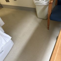 Milstein Building - New York Presbyterian Hospital - Garbage always full.