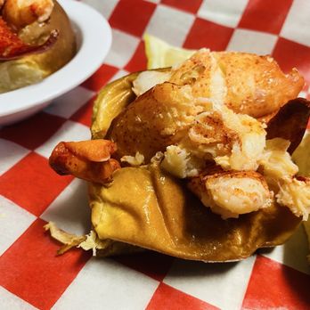 Burgundy Square Cafe - Cafes Near Me - Venice, Florida