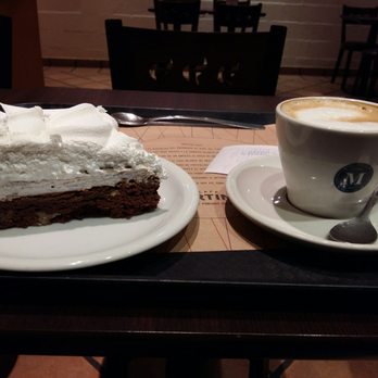 Café Martinez - Torta brownie y café con leche - Coffee & Tea Near Me - Buenos Aires, C Café Martinez - Torta brownie y café con leche - Coffee & Tea Near Me - Buenos Aires, C