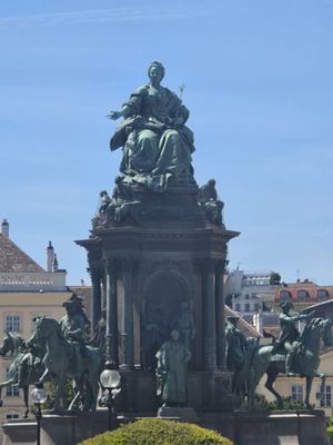 Maria-Theresien-Platz by null