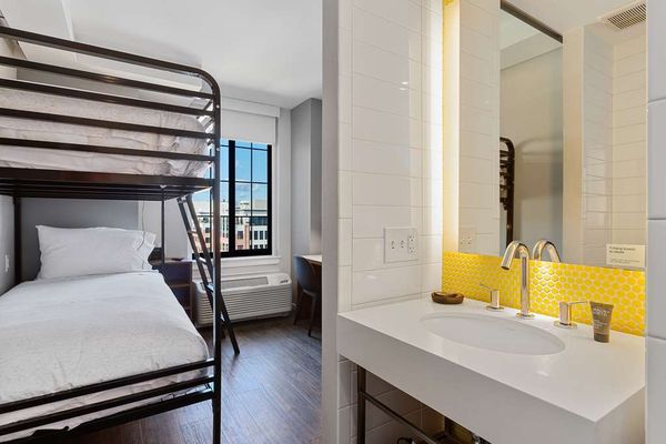 Motto by Hilton Washington DC City Center by null