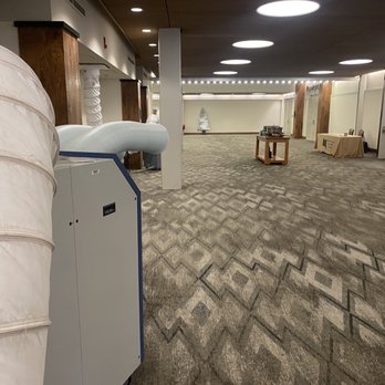 Graduate by Hilton Eugene - Heating system. Sad. It was still cold. - Hotels Near Me - Eugene, Oregon
