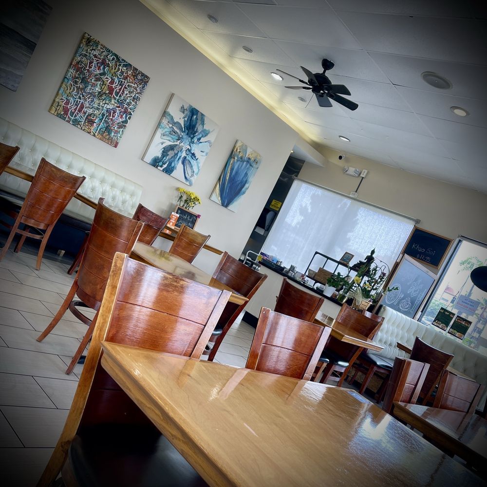 Thai Rama Restaurant - Dining area - Thai Near Me - Torrance, California Thai Rama Restaurant - Dining area - Thai Near Me - Torrance, California
