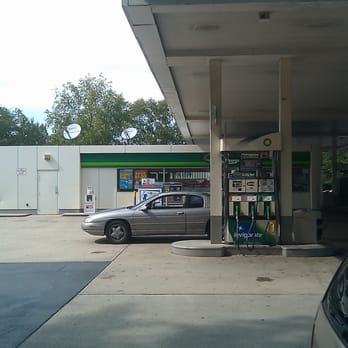 Han-Dee Hugo's 53 - a gas station - Gas Stations Near Me - Raleigh, North Carolina Han-Dee Hugo's 53 - a gas station - Gas Stations Near Me - Raleigh, North Carolina