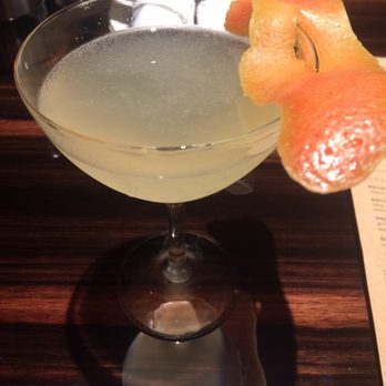 Roanoke - Corpse reviver - also excellent - Cocktail Bars Near Me - Chicago, Illinois