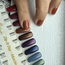 T Nails - My nails should have matched #95