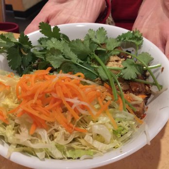 Mai Lee - Bun Ga Nuong - Vermicelli Noodles With Grilled Chicken Breast noodles topped with juicy grilled chicken breast, garnished with peanuts - Vietnamese Near Me - Saint Louis, Missouri