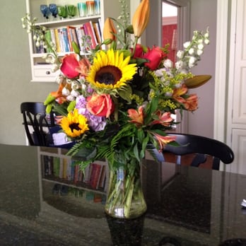 Licari Floral Designs - Florists Near Me - Norwalk, Connecticut Licari Floral Designs - Florists Near Me - Norwalk, Connecticut