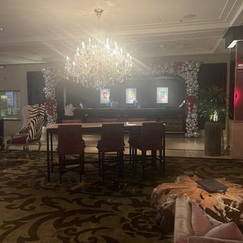 Monarch - Lobby - New American Near Me - Houston, Texas